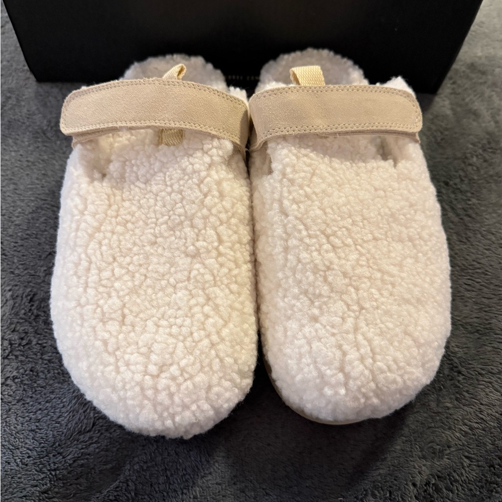 Sorel White and Tan Fuzzy Mules - Picture 2 of 7